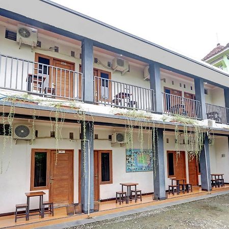 Hotel Wisma Ck Kebumen Kültér fotó