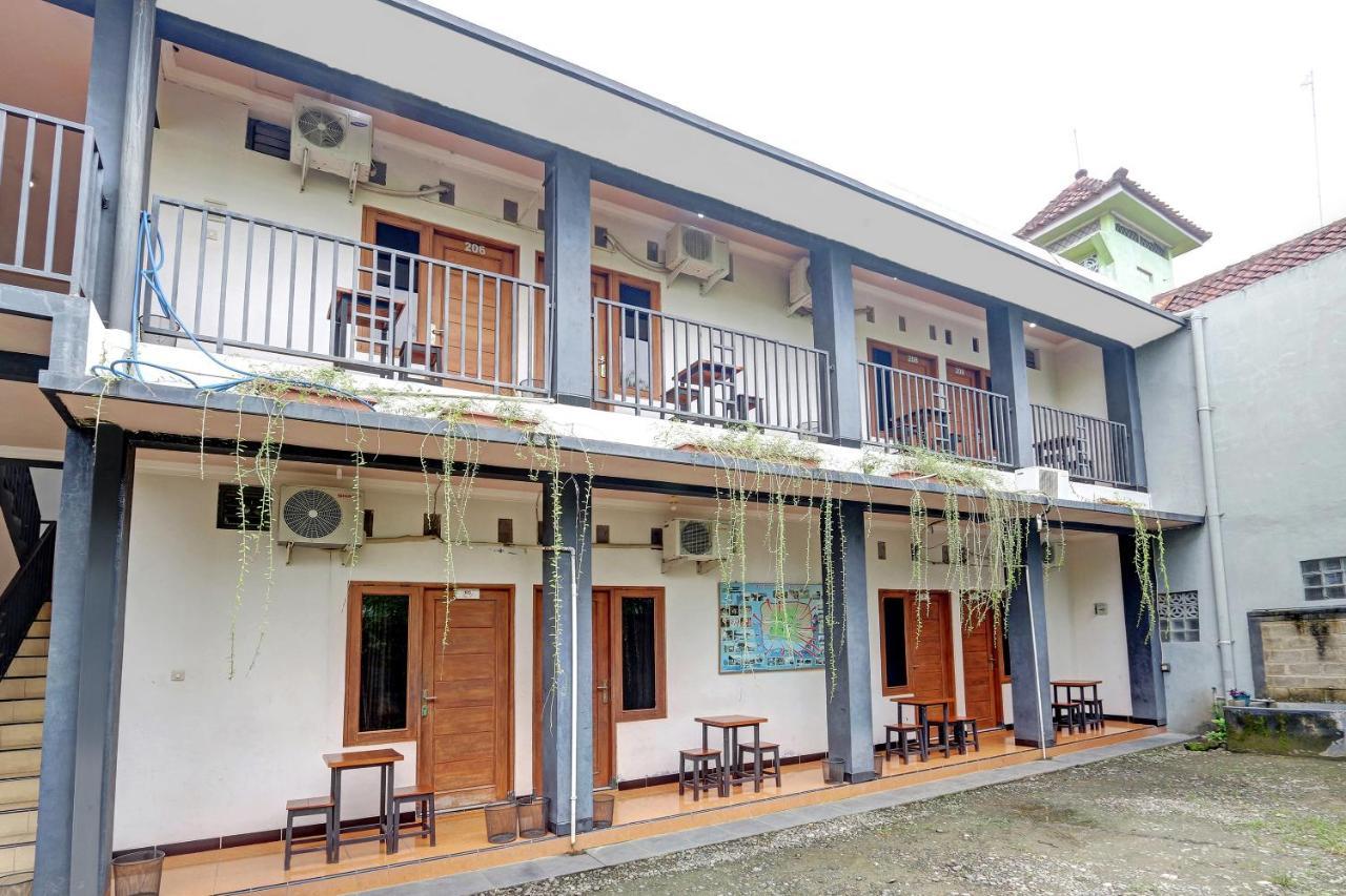 Hotel Wisma Ck Kebumen Kültér fotó