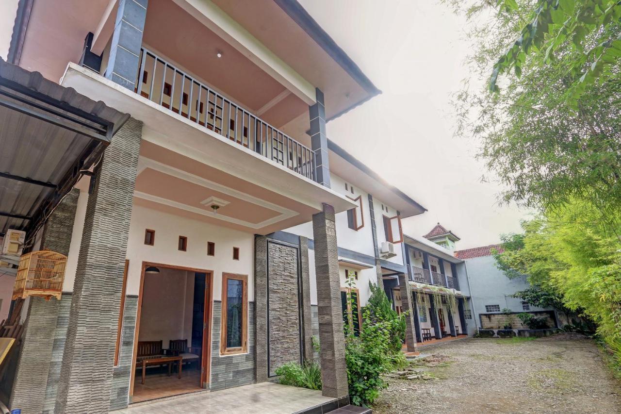 Hotel Wisma Ck Kebumen Kültér fotó