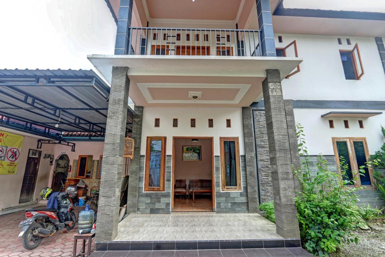 Hotel Wisma Ck Kebumen Kültér fotó