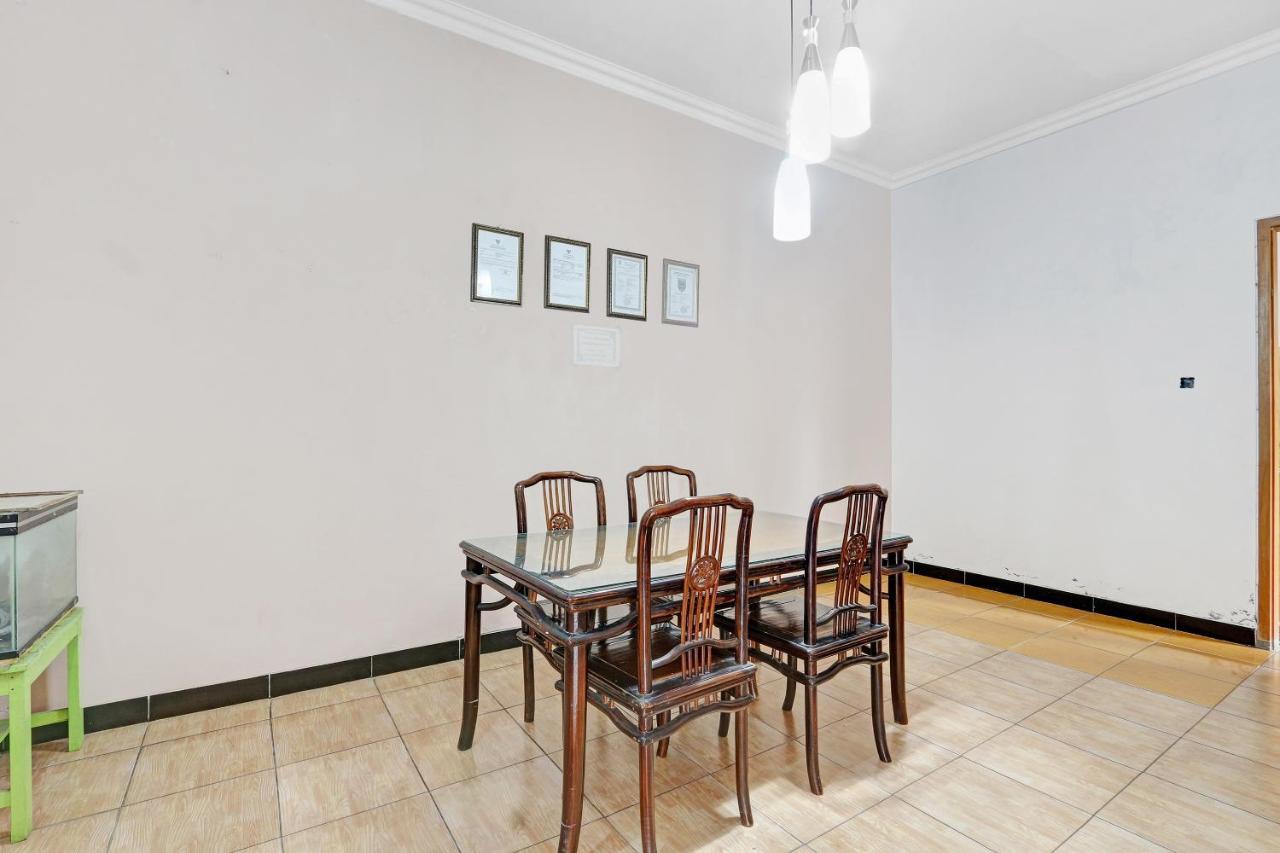 Hotel Wisma Ck Kebumen Kültér fotó