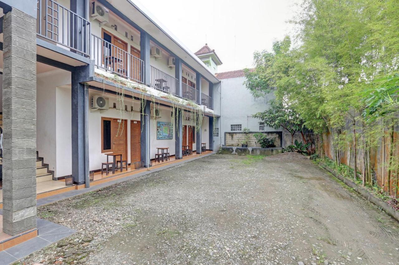 Hotel Wisma Ck Kebumen Kültér fotó
